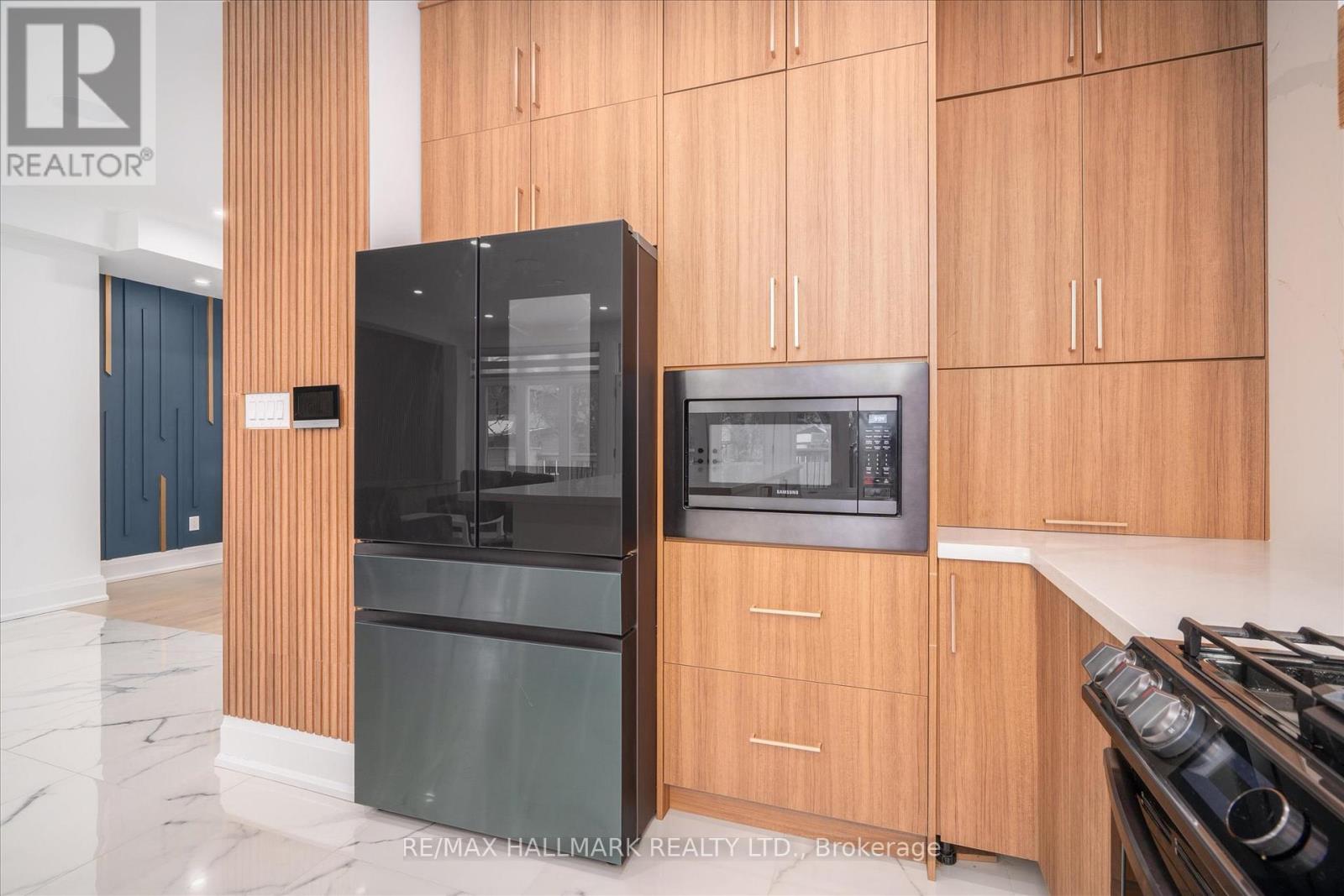 83 KALMAR AVENUE - 15