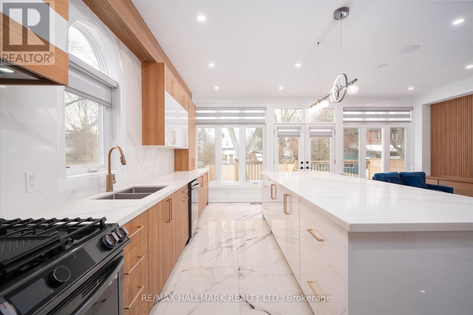 83 KALMAR AVENUE - 16