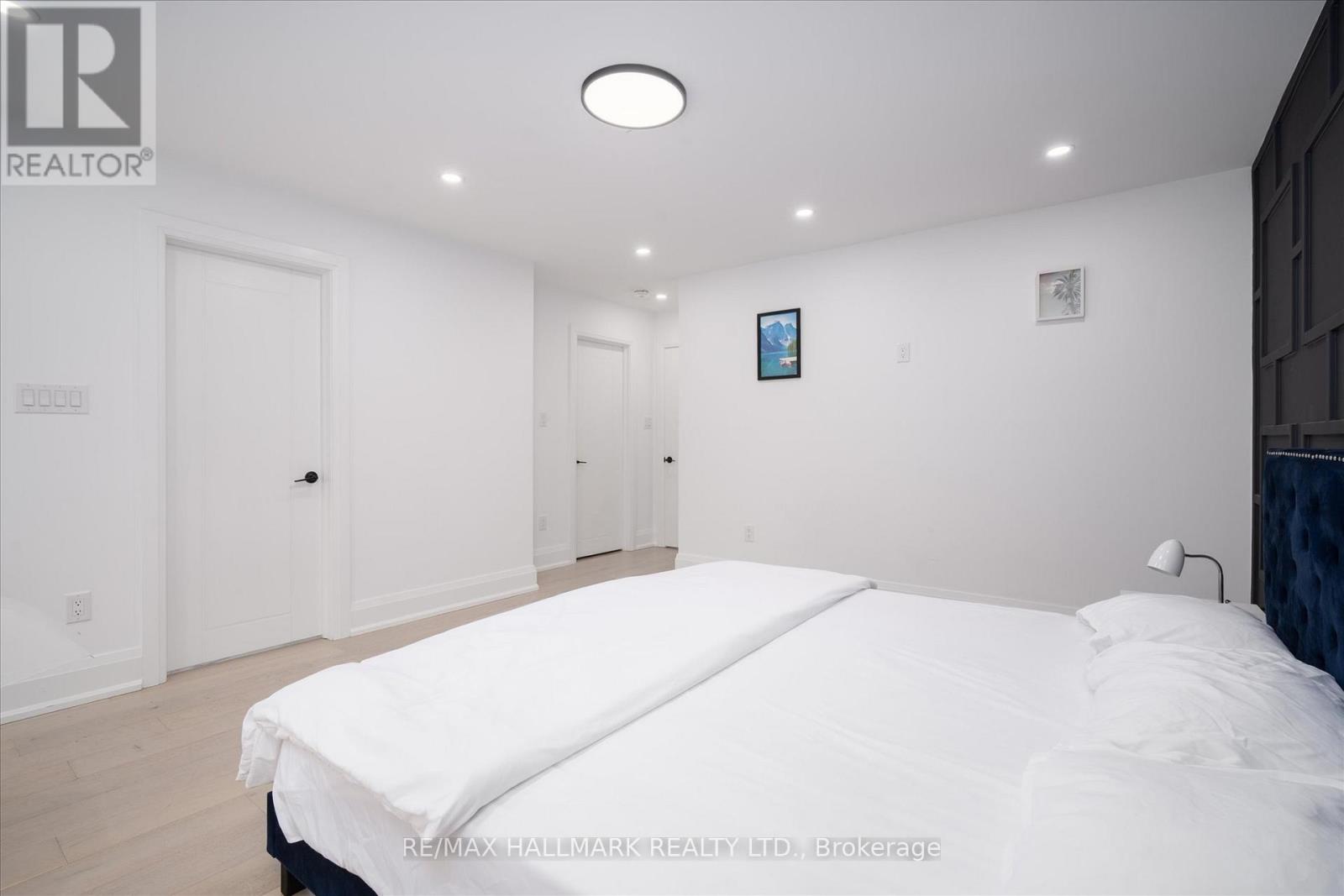 83 KALMAR AVENUE - 25
