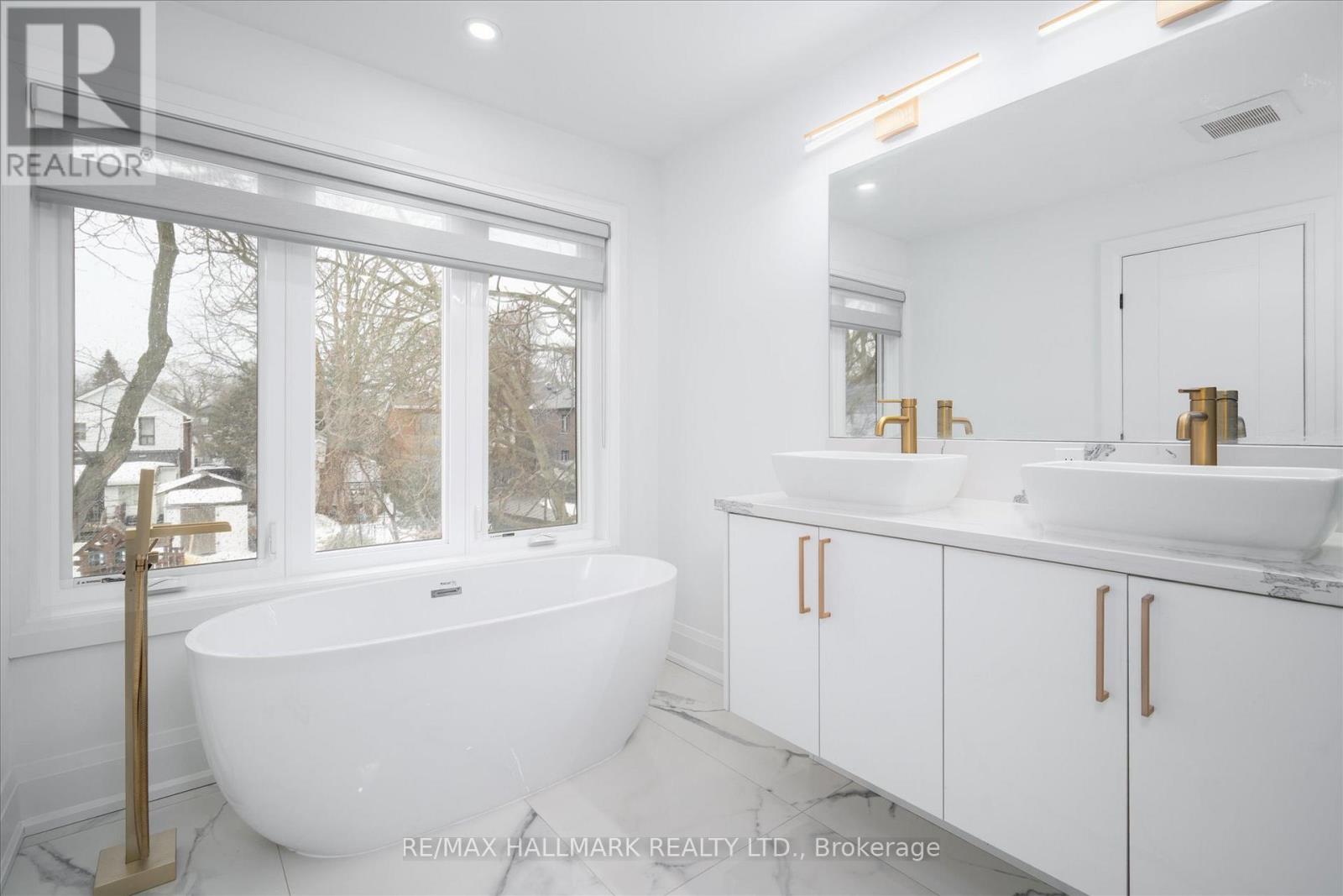 83 KALMAR AVENUE - 27