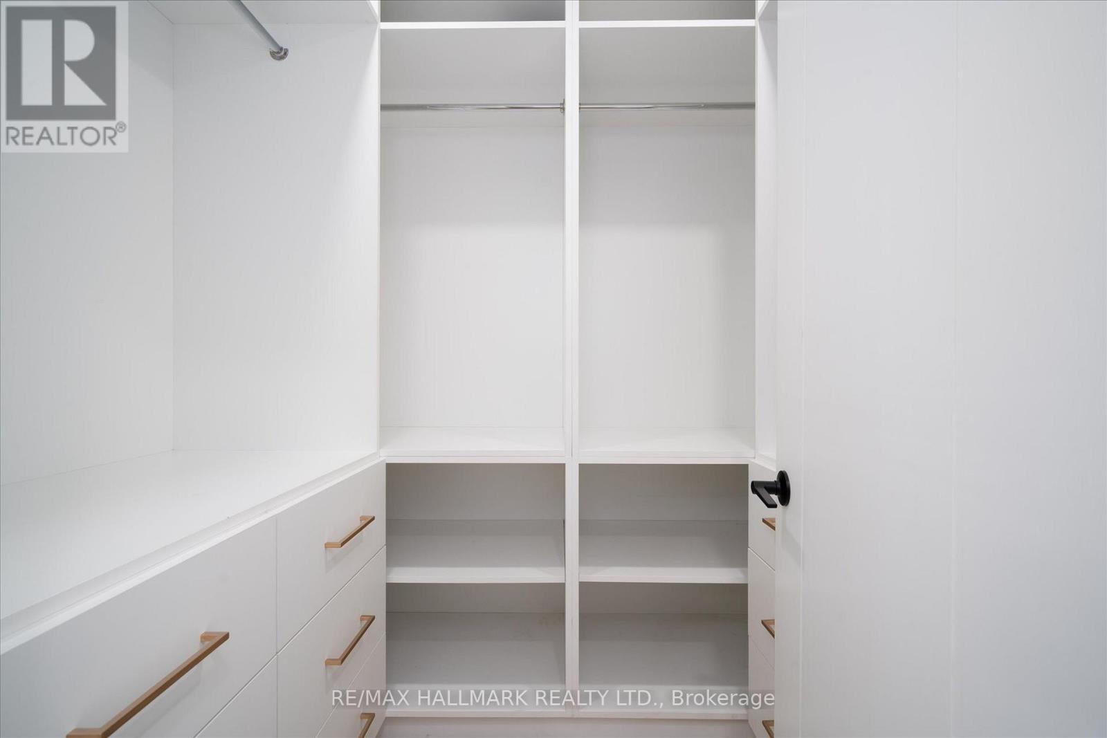 83 KALMAR AVENUE - 28