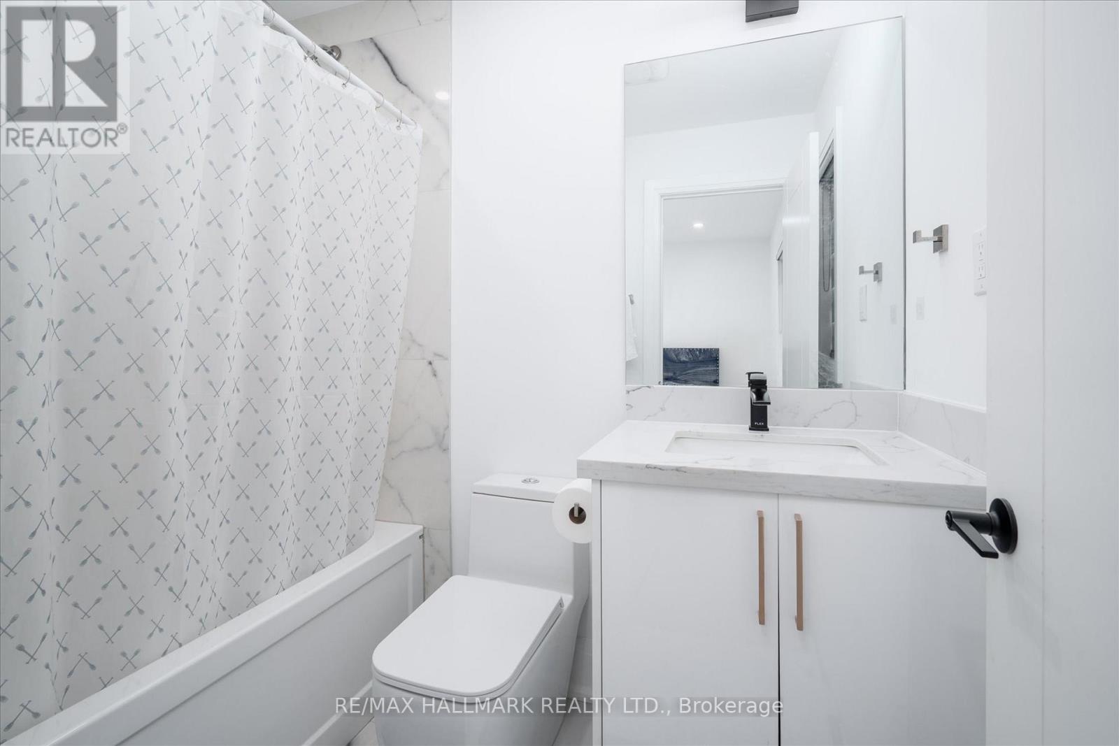 83 KALMAR AVENUE - 30
