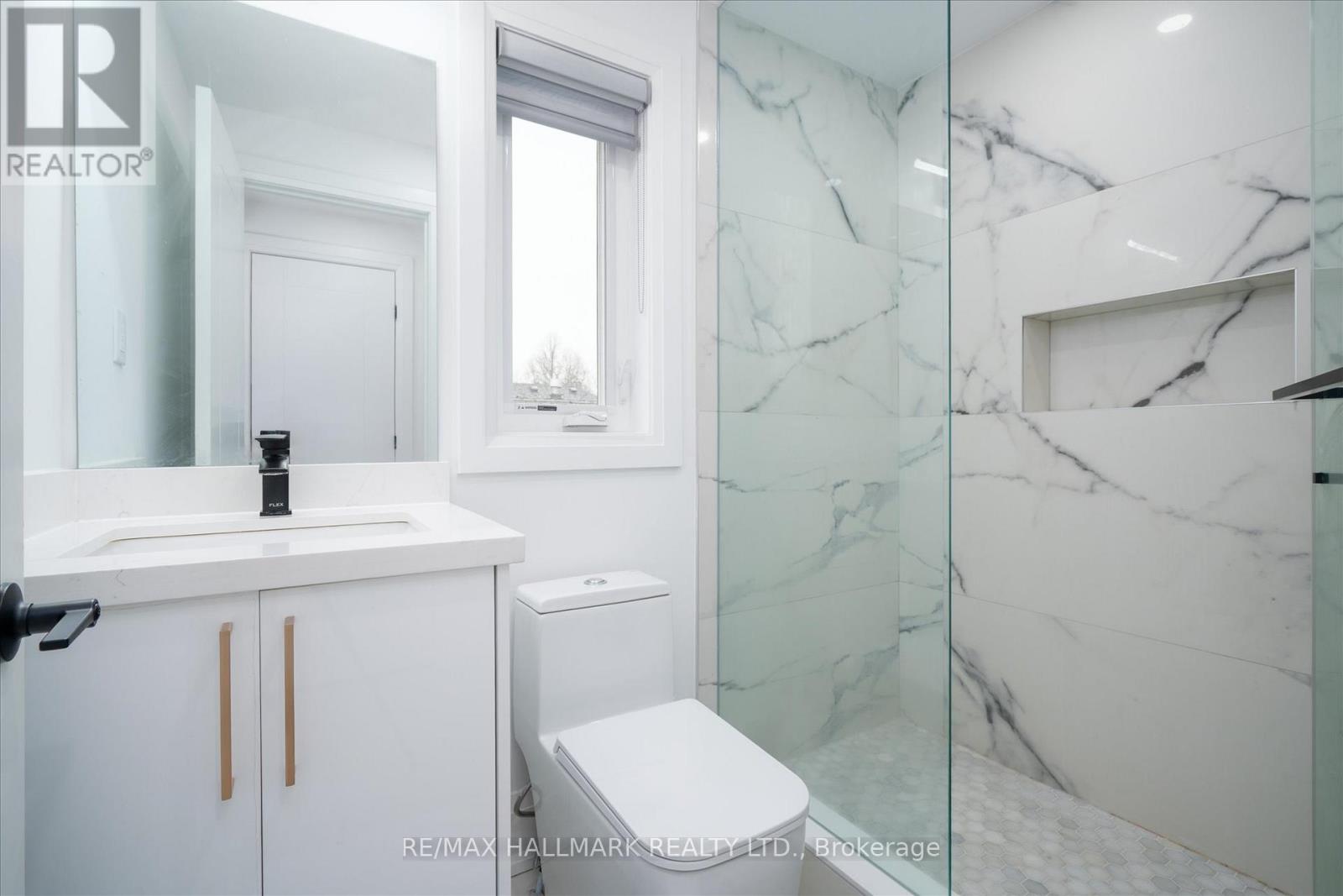 83 KALMAR AVENUE - 35