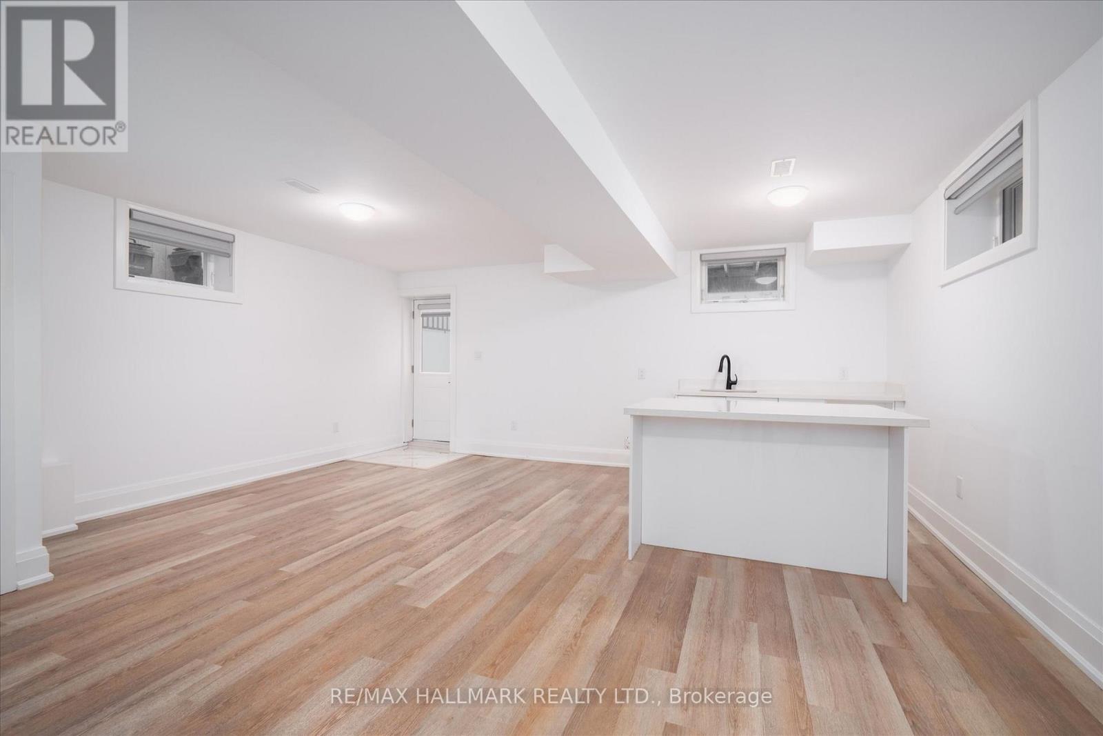 83 KALMAR AVENUE - 38