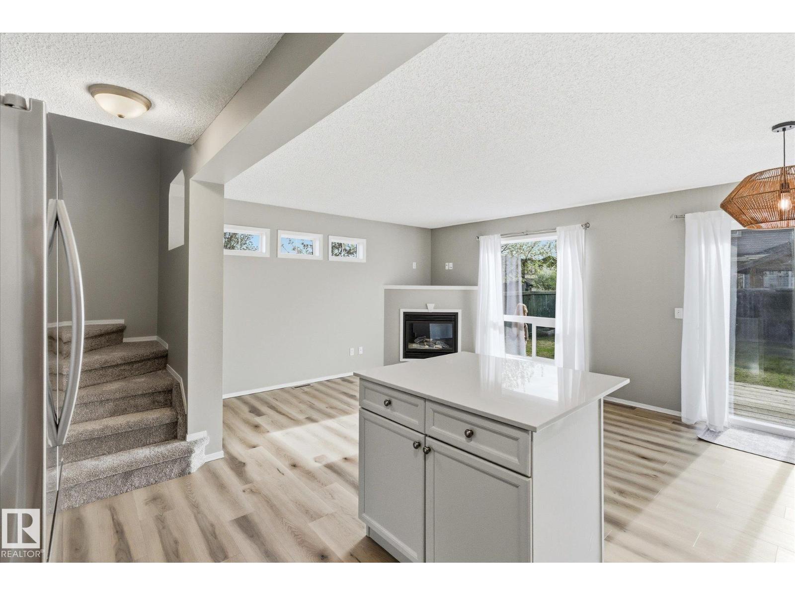 32 VISTA ST — photo 12