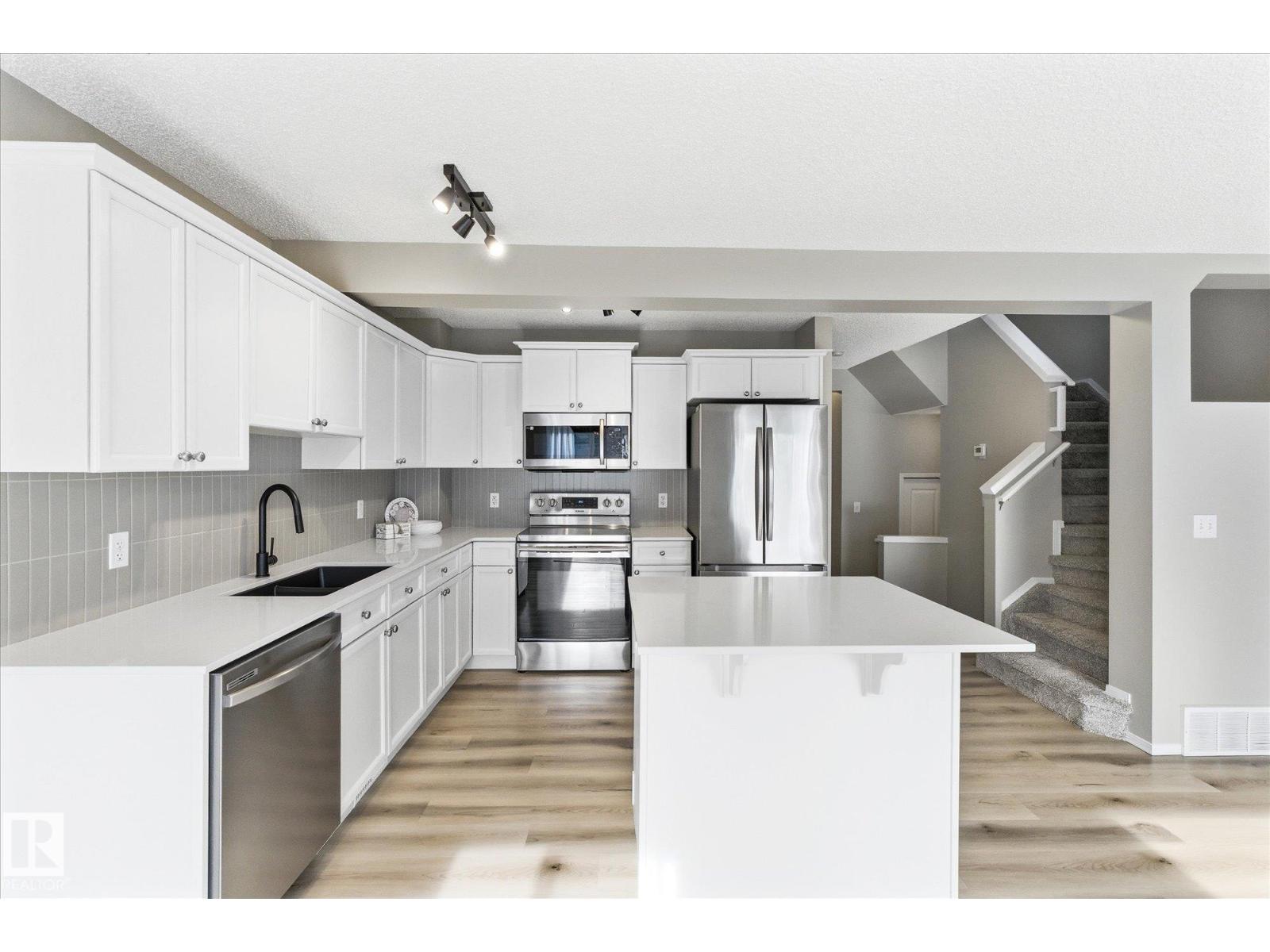 32 VISTA ST — photo 13