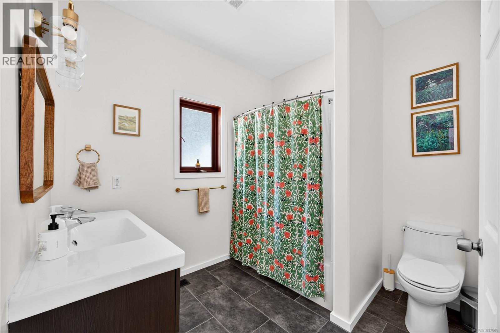  206 Cormorant Crescent, Salt Spring