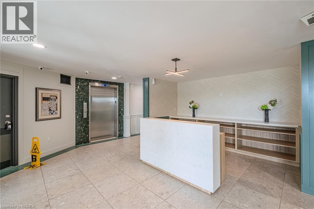 #301 421 FAIRVIEW Drive - 15