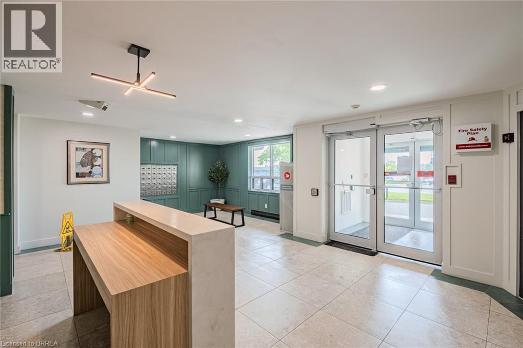 #301 421 FAIRVIEW Drive - 16