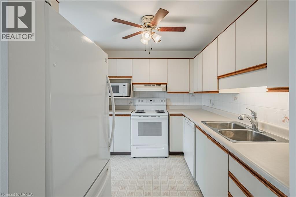 #301 421 FAIRVIEW Drive - 21