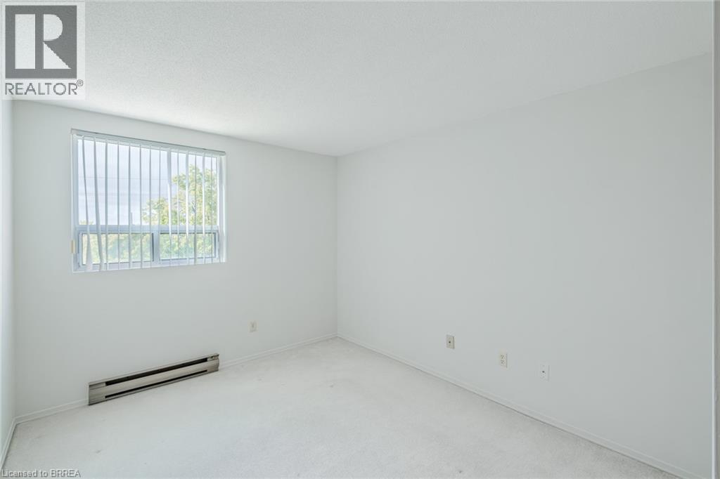 #301 421 FAIRVIEW Drive - 33