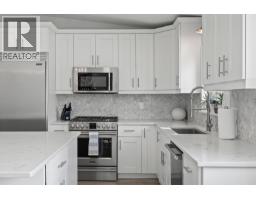 2239 Mayer Road, Kelowna, BC V1W2G2 Photo 12