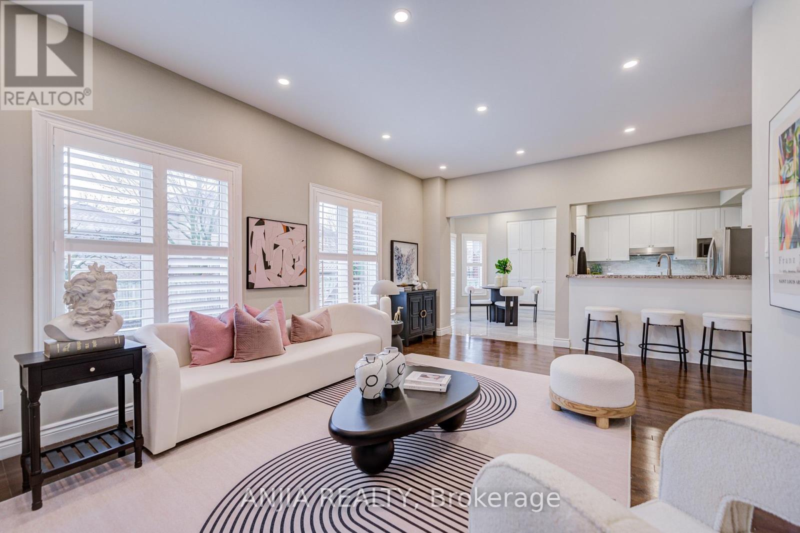 89 ROUGE BANK DRIVE - 18