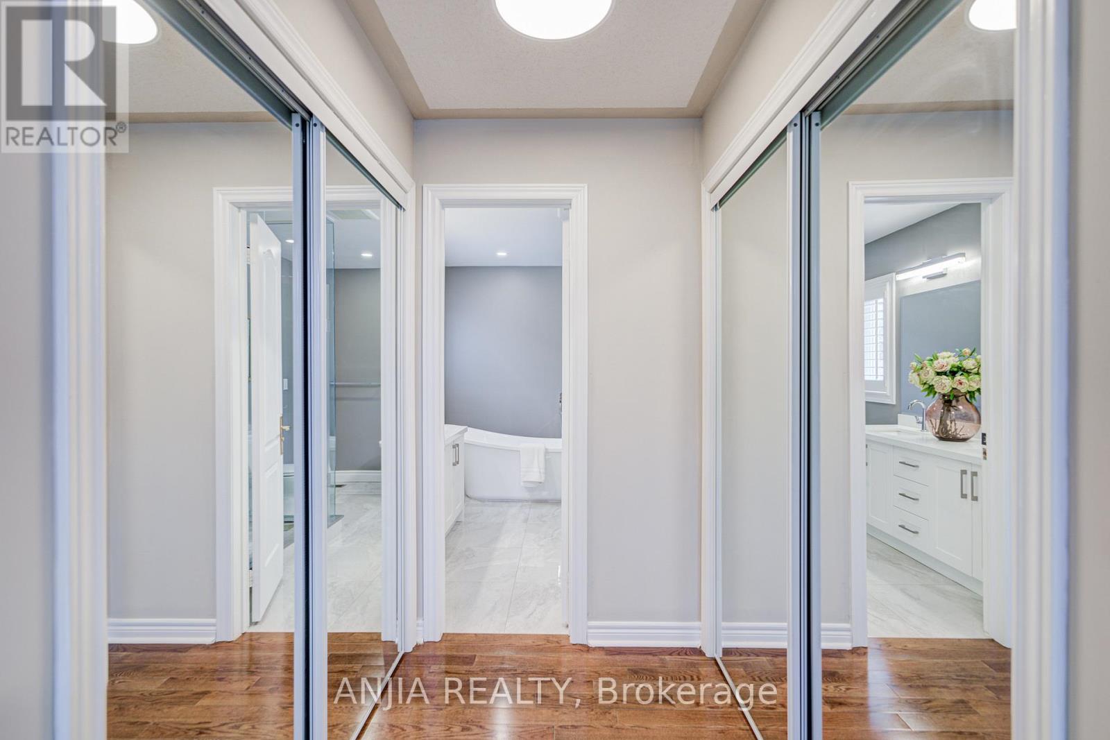 89 ROUGE BANK DRIVE - 31