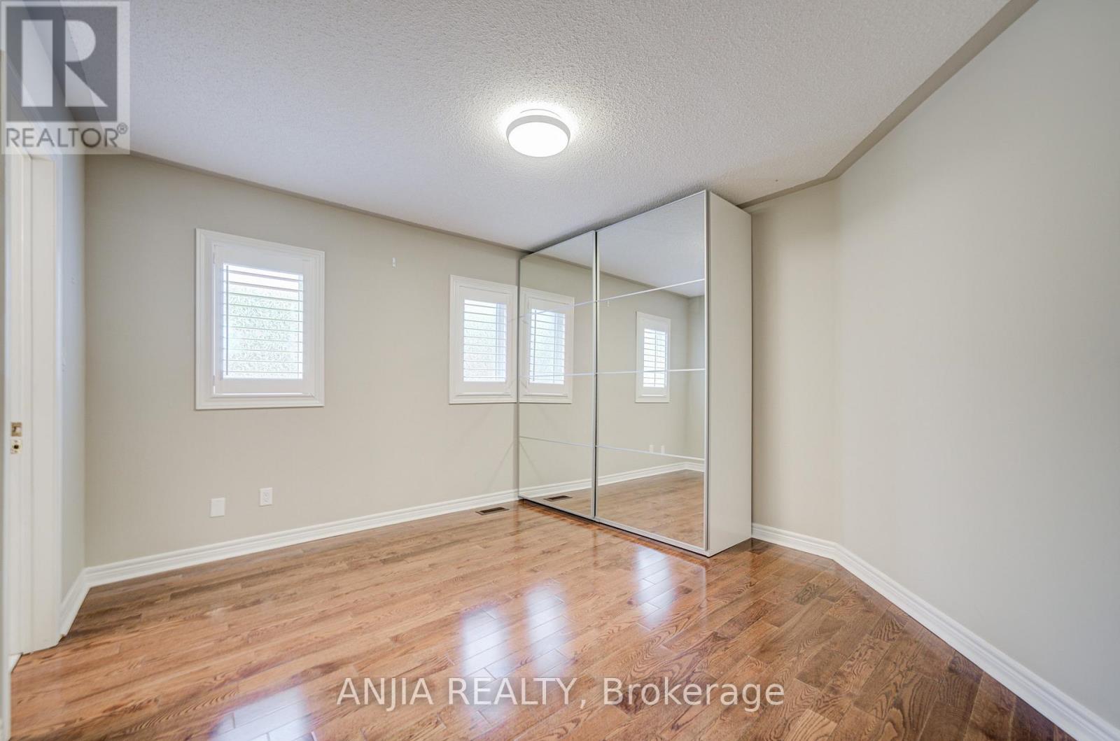89 ROUGE BANK DRIVE - 40
