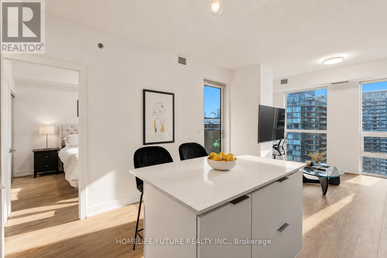 #3805 318 RICHMOND STREET W - 4