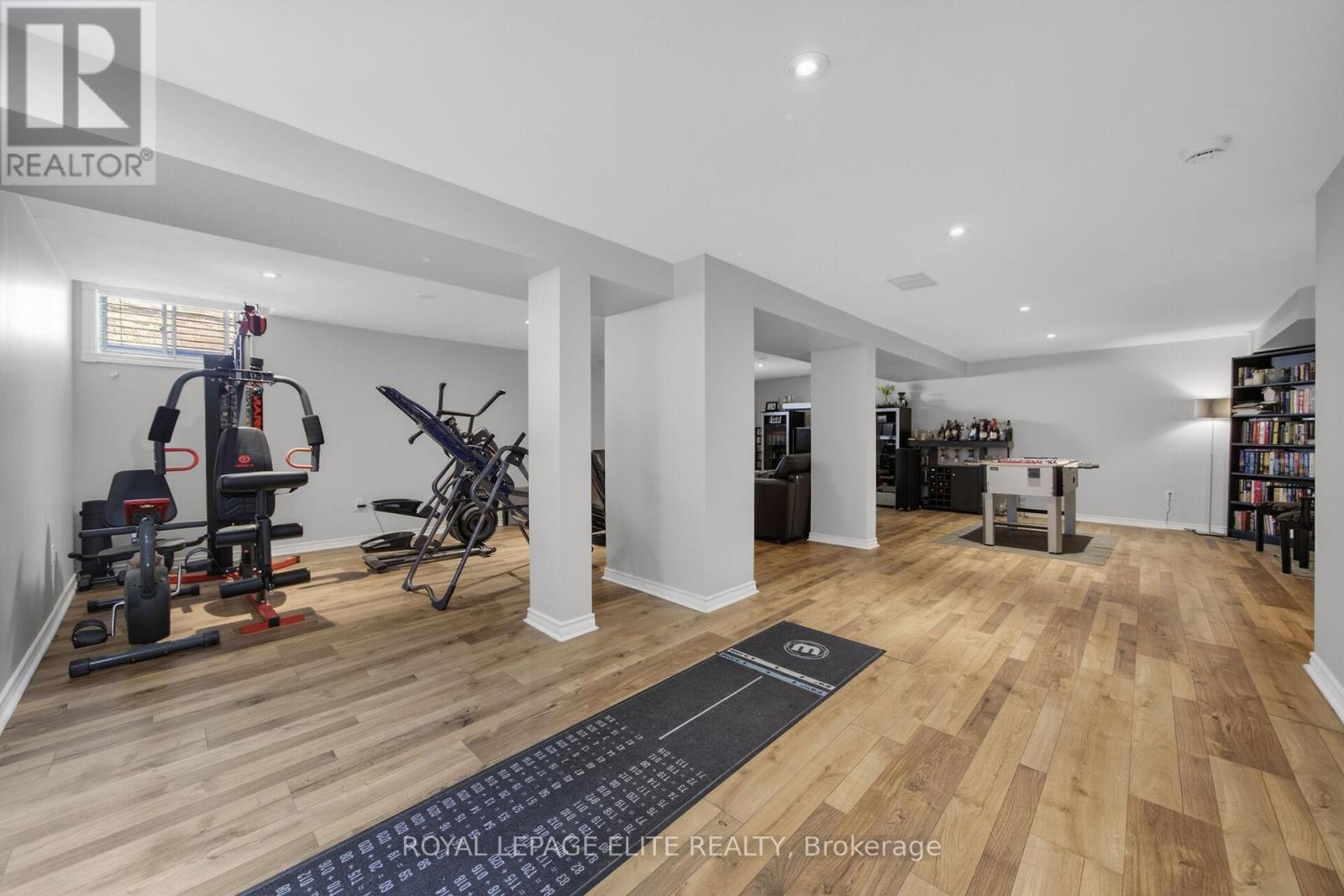 155 PRINGLE DRIVE - 35