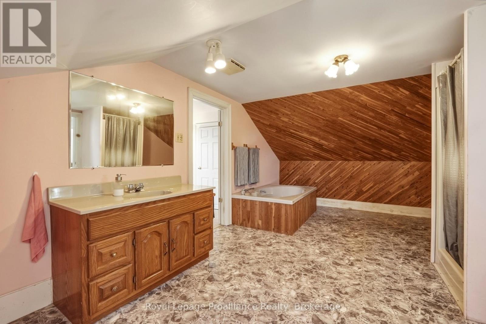 842 FRANKFORD ROAD - 17