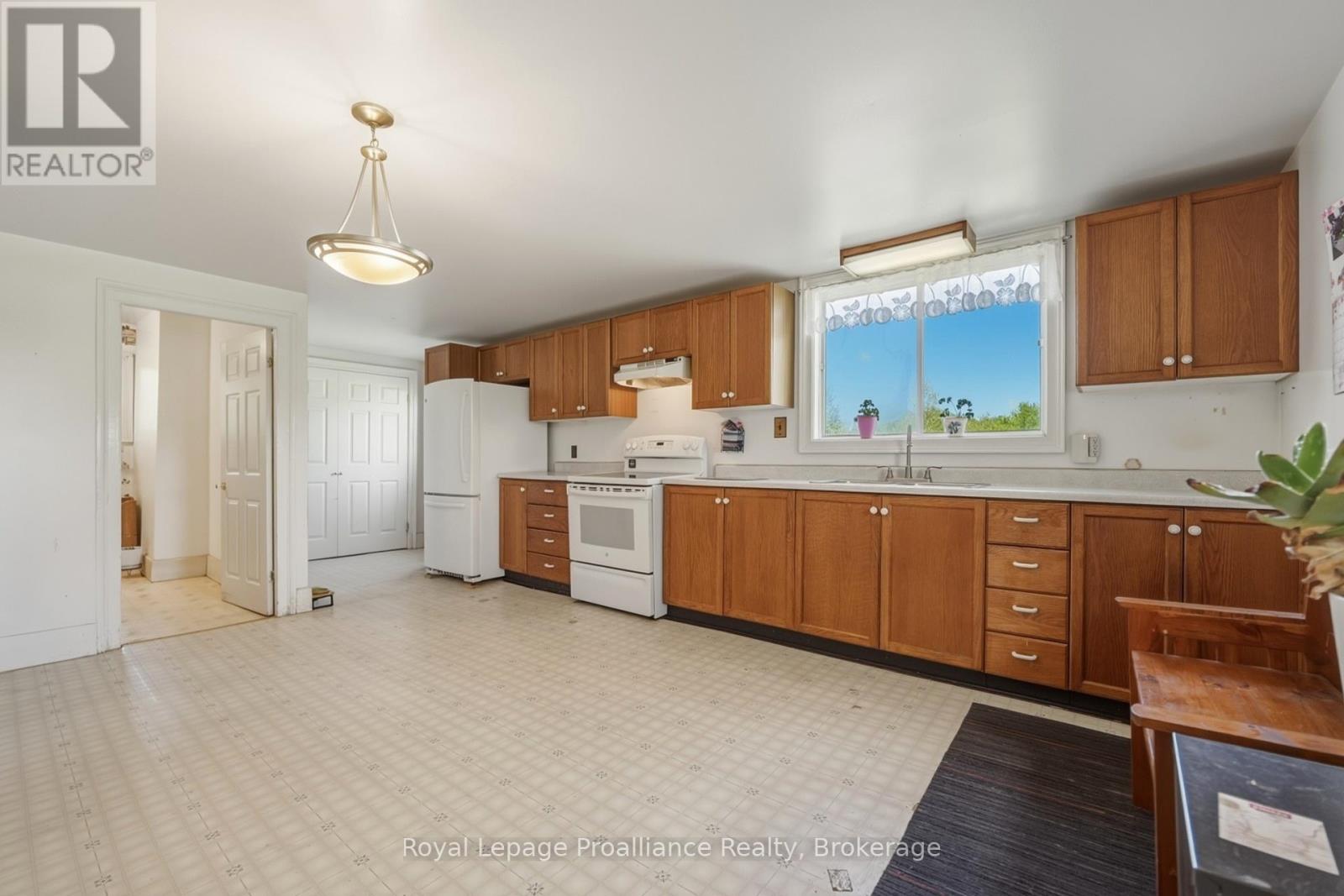 842 FRANKFORD ROAD - 7