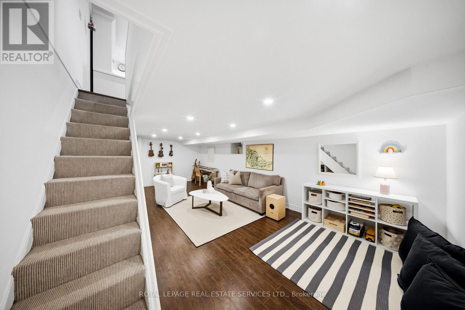 473 BERESFORD AVENUE - 25