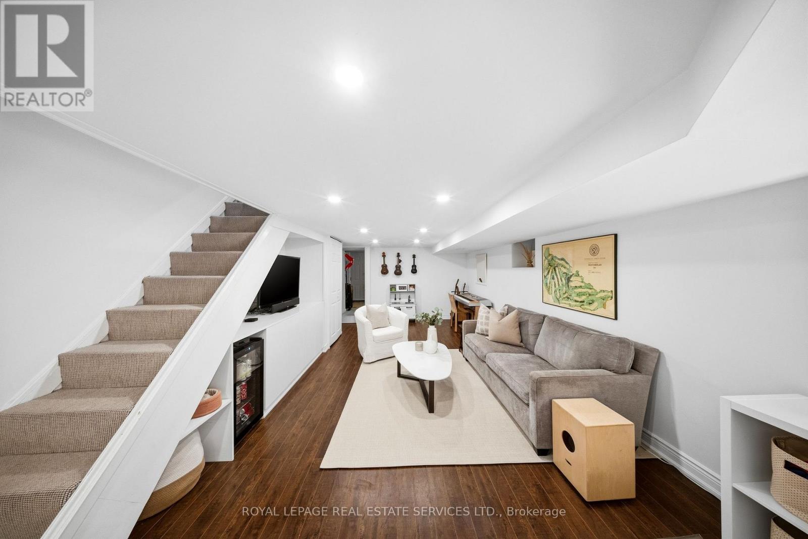 473 BERESFORD AVENUE - 26