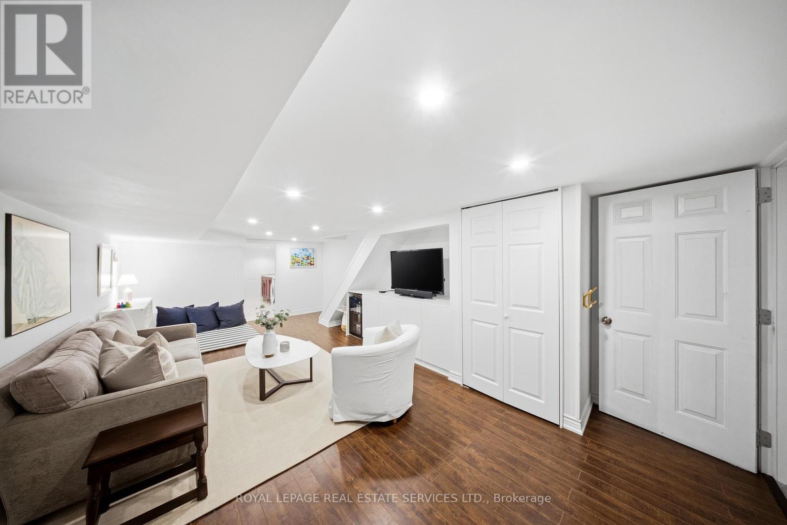 473 BERESFORD AVENUE - 27