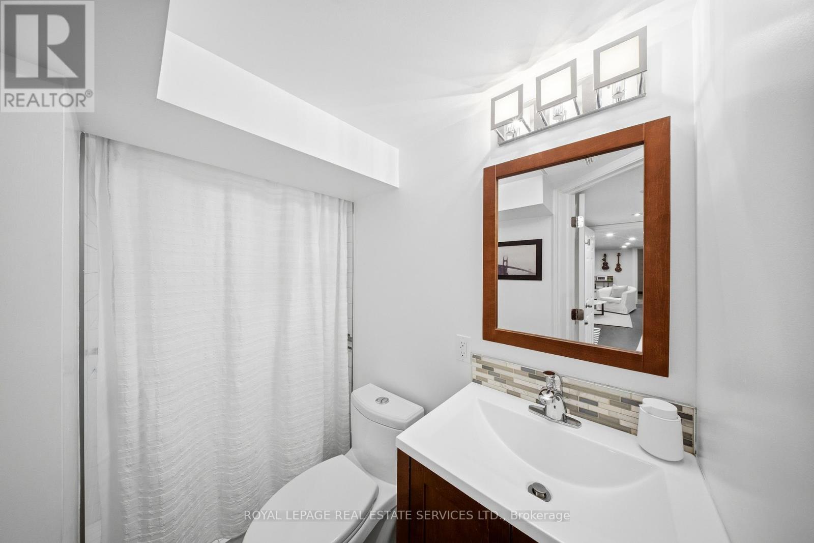473 BERESFORD AVENUE - 33