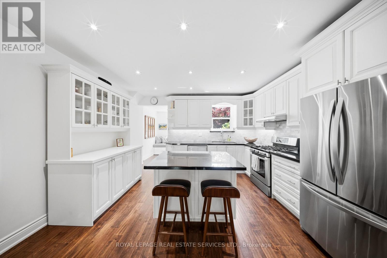 473 BERESFORD AVENUE - 9