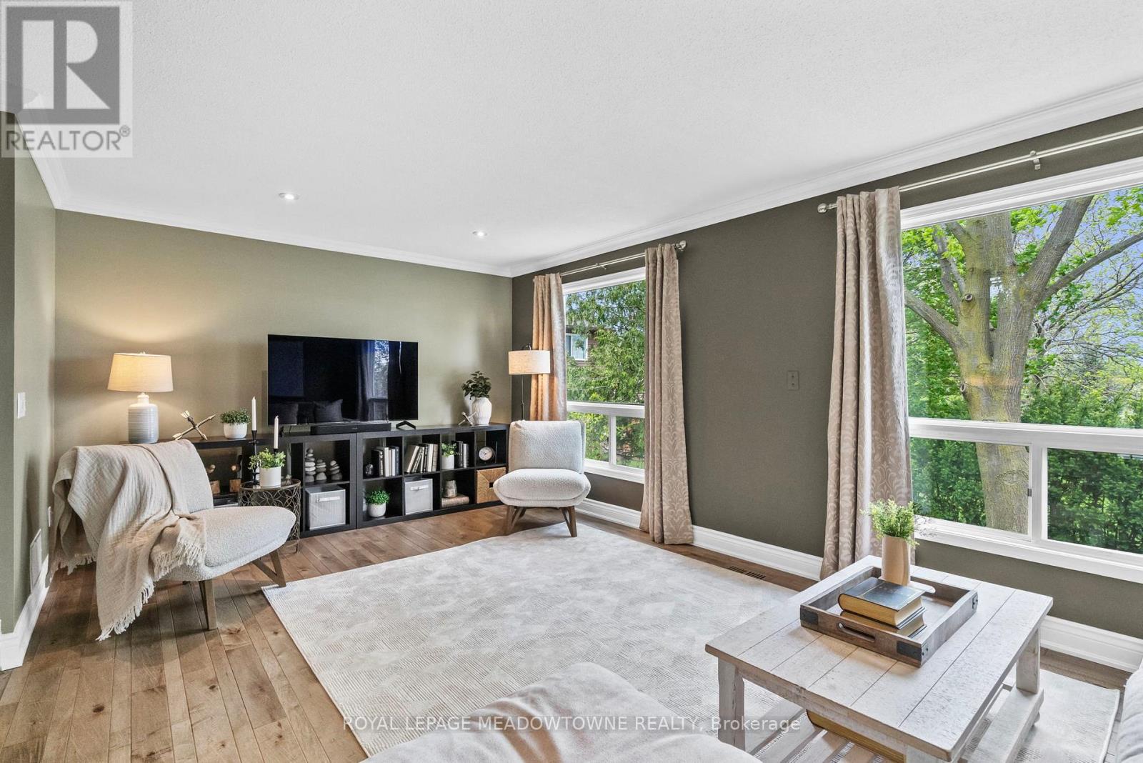 105 LAURIER AVENUE - 17