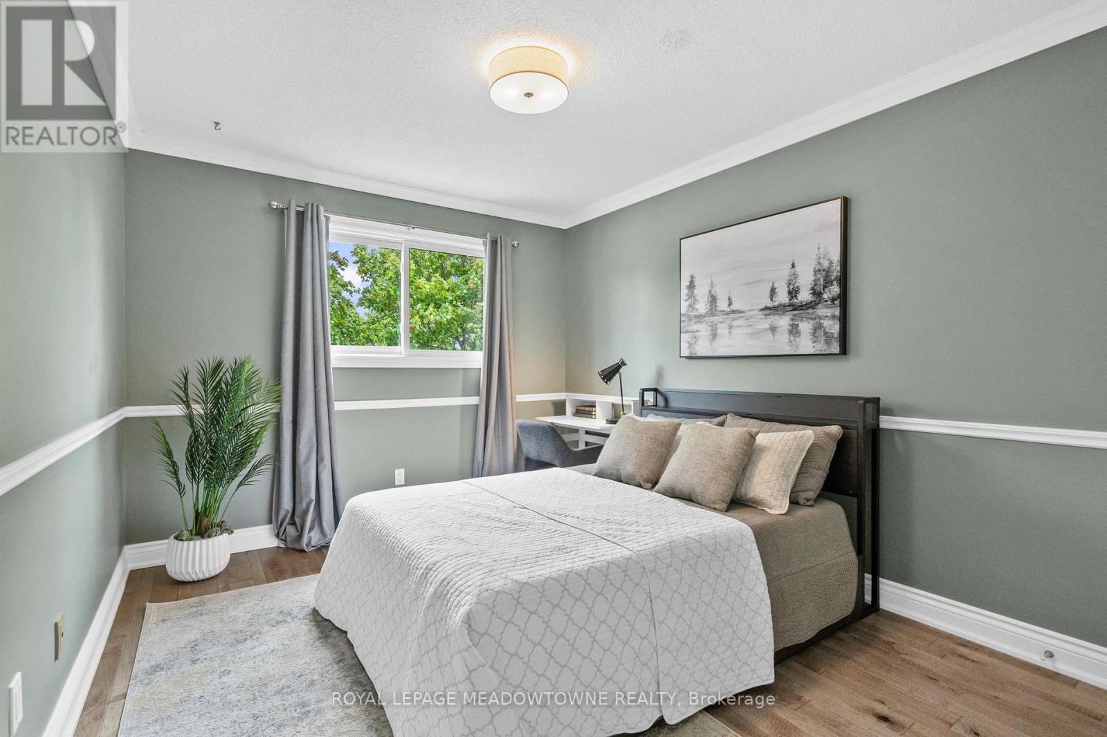 105 LAURIER AVENUE - 26