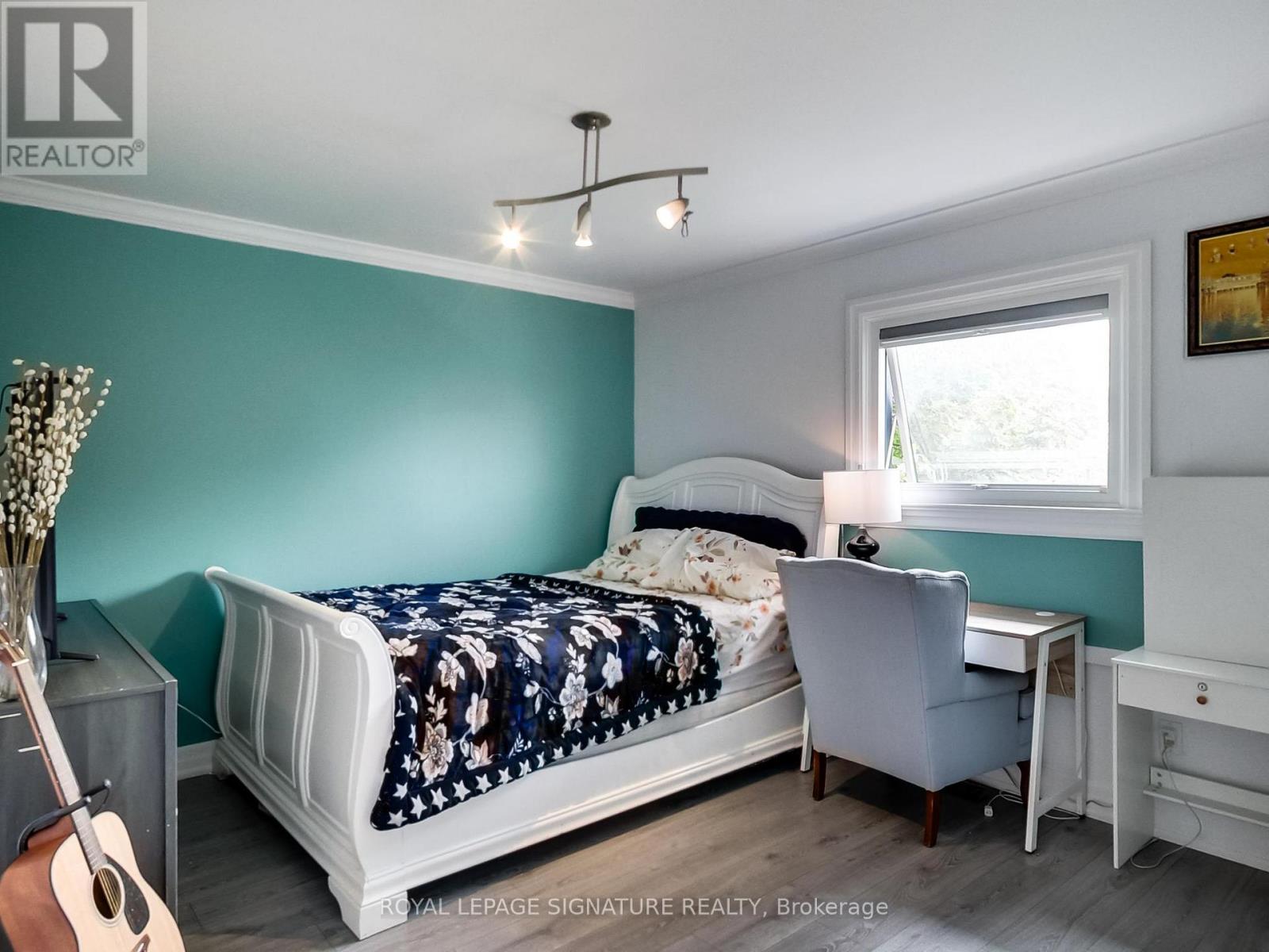 55 CAMERON AVENUE - 30