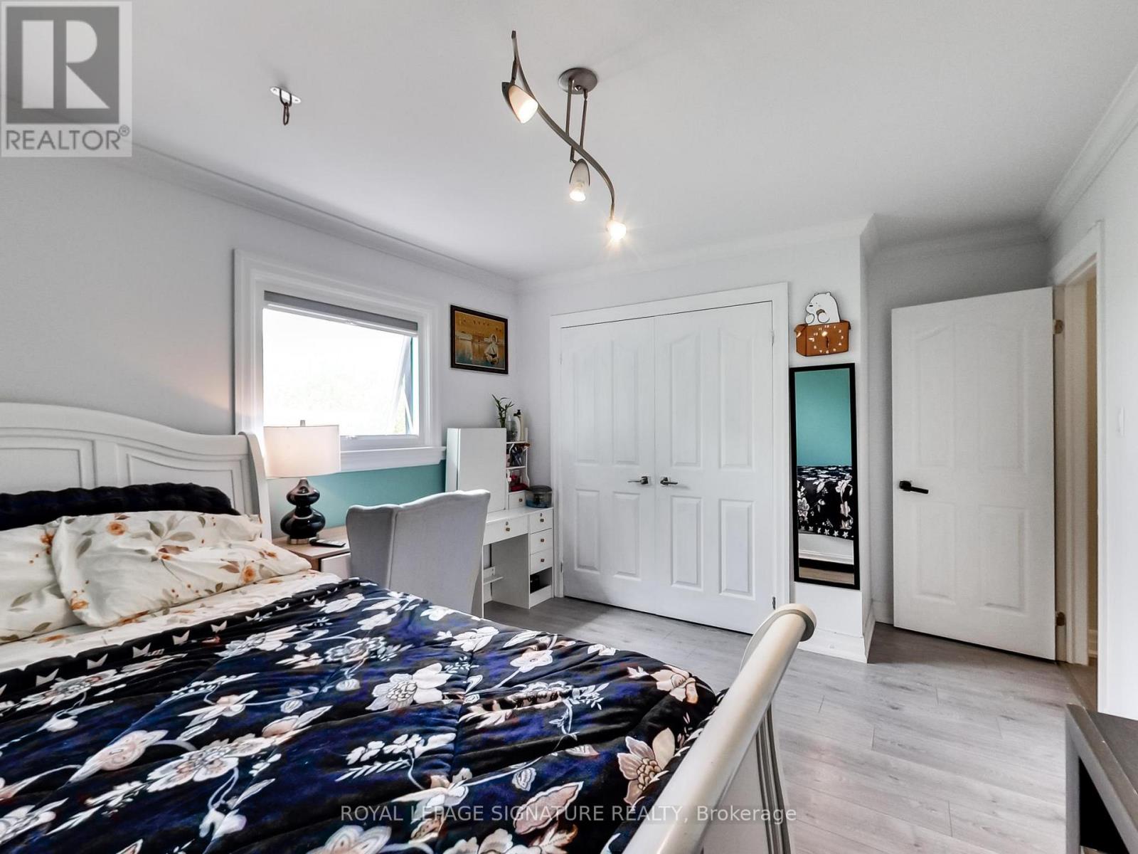 55 CAMERON AVENUE - 31