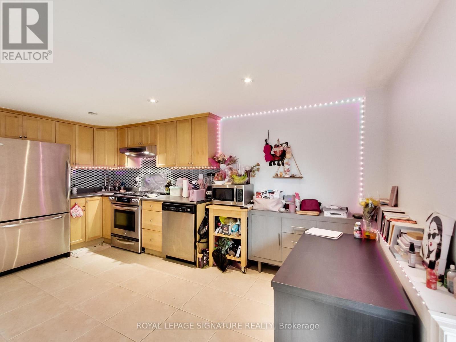 55 CAMERON AVENUE - 36
