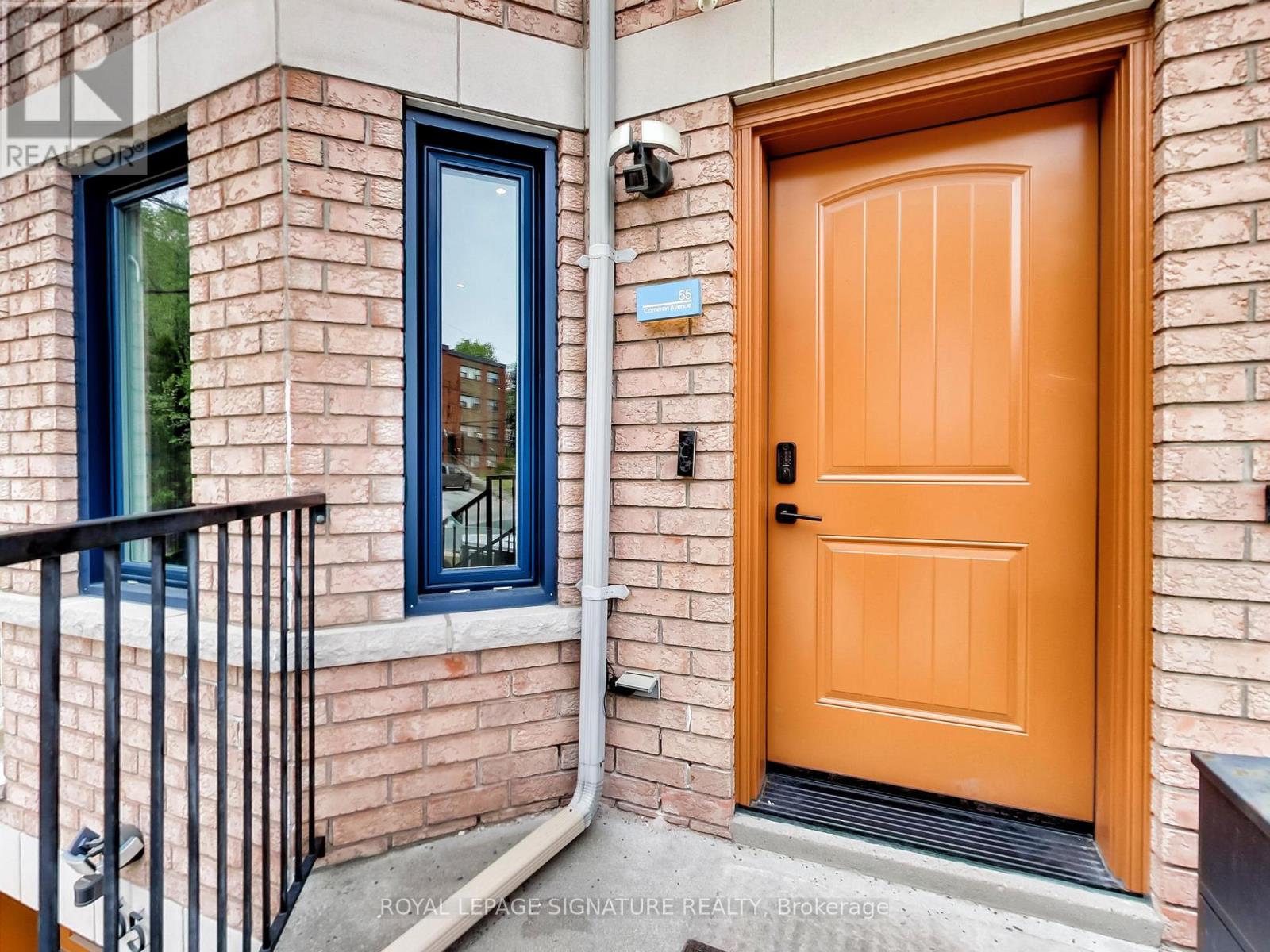 55 CAMERON AVENUE - 46