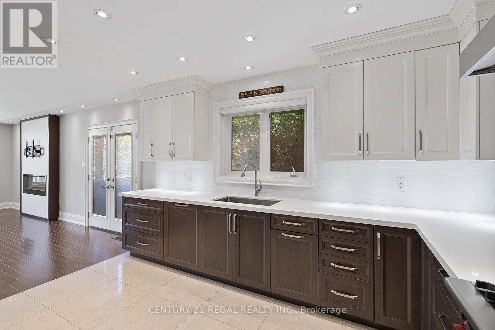 18 ROWSE CRESCENT - 13