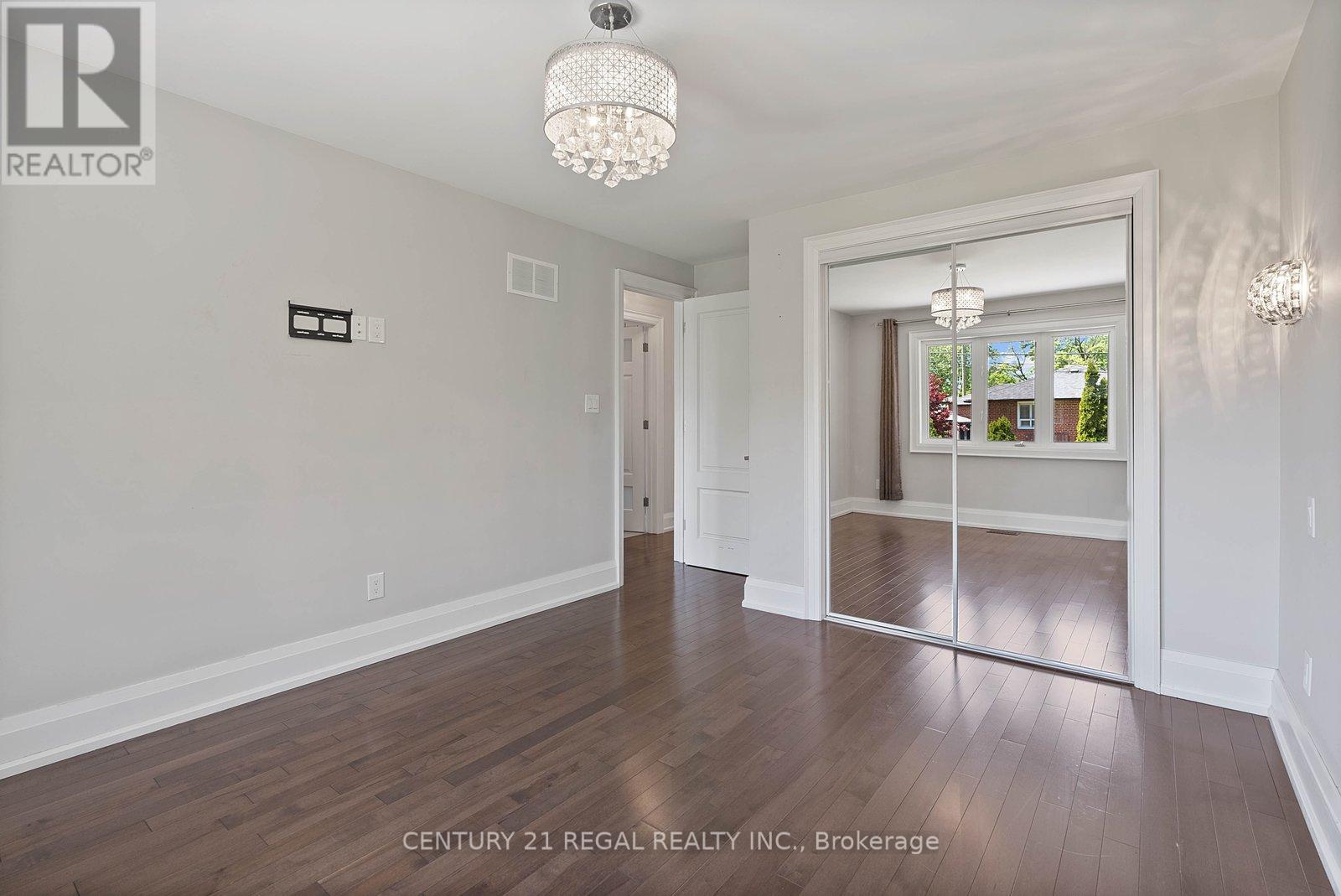 18 ROWSE CRESCENT - 18