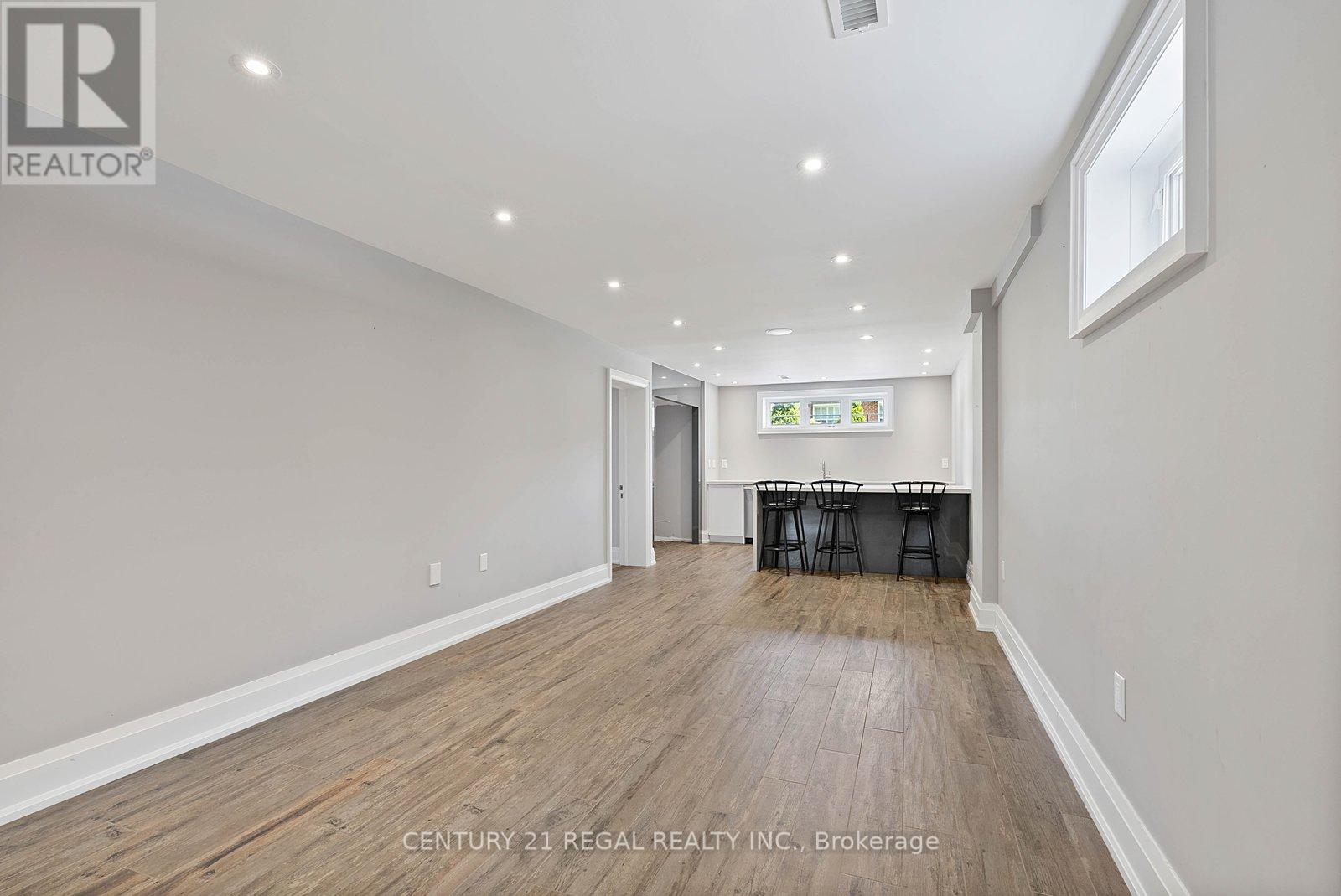 18 ROWSE CRESCENT - 30