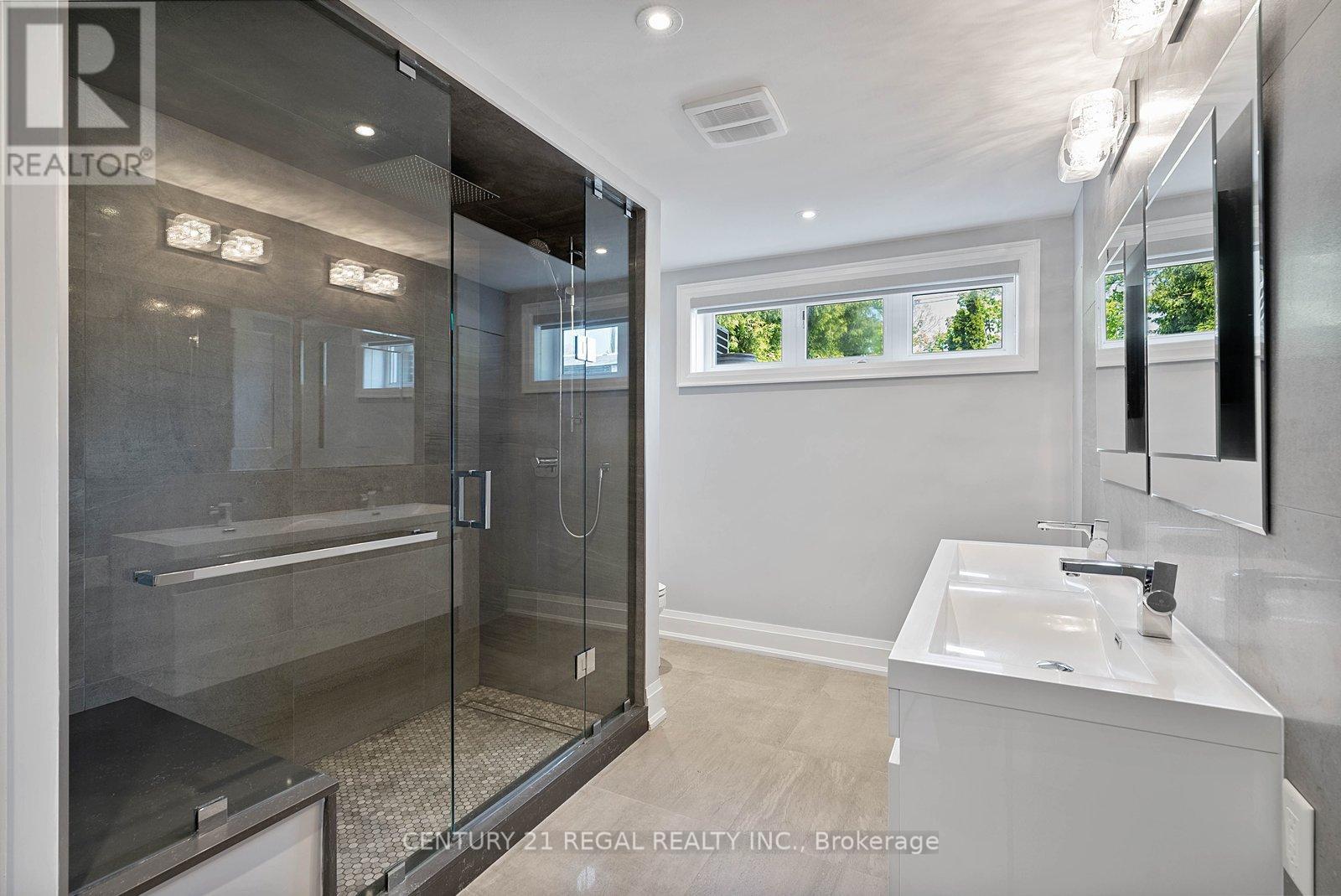 18 ROWSE CRESCENT - 38