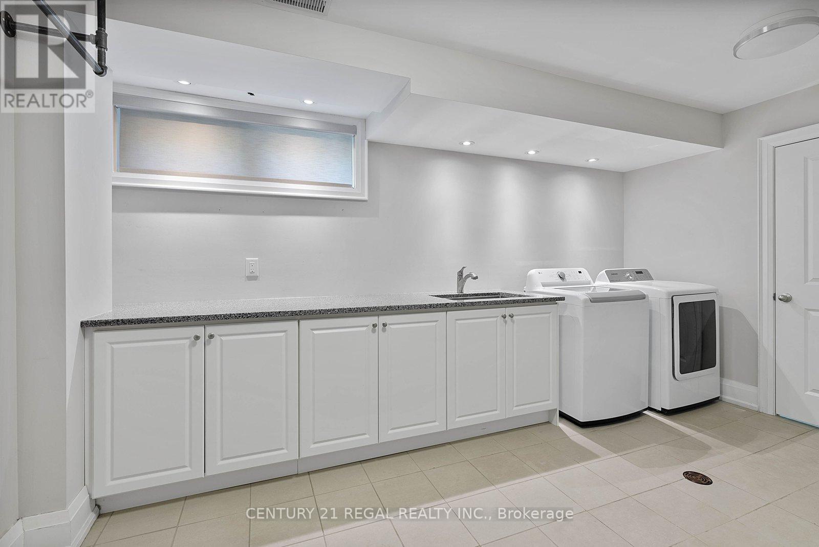 18 ROWSE CRESCENT - 40