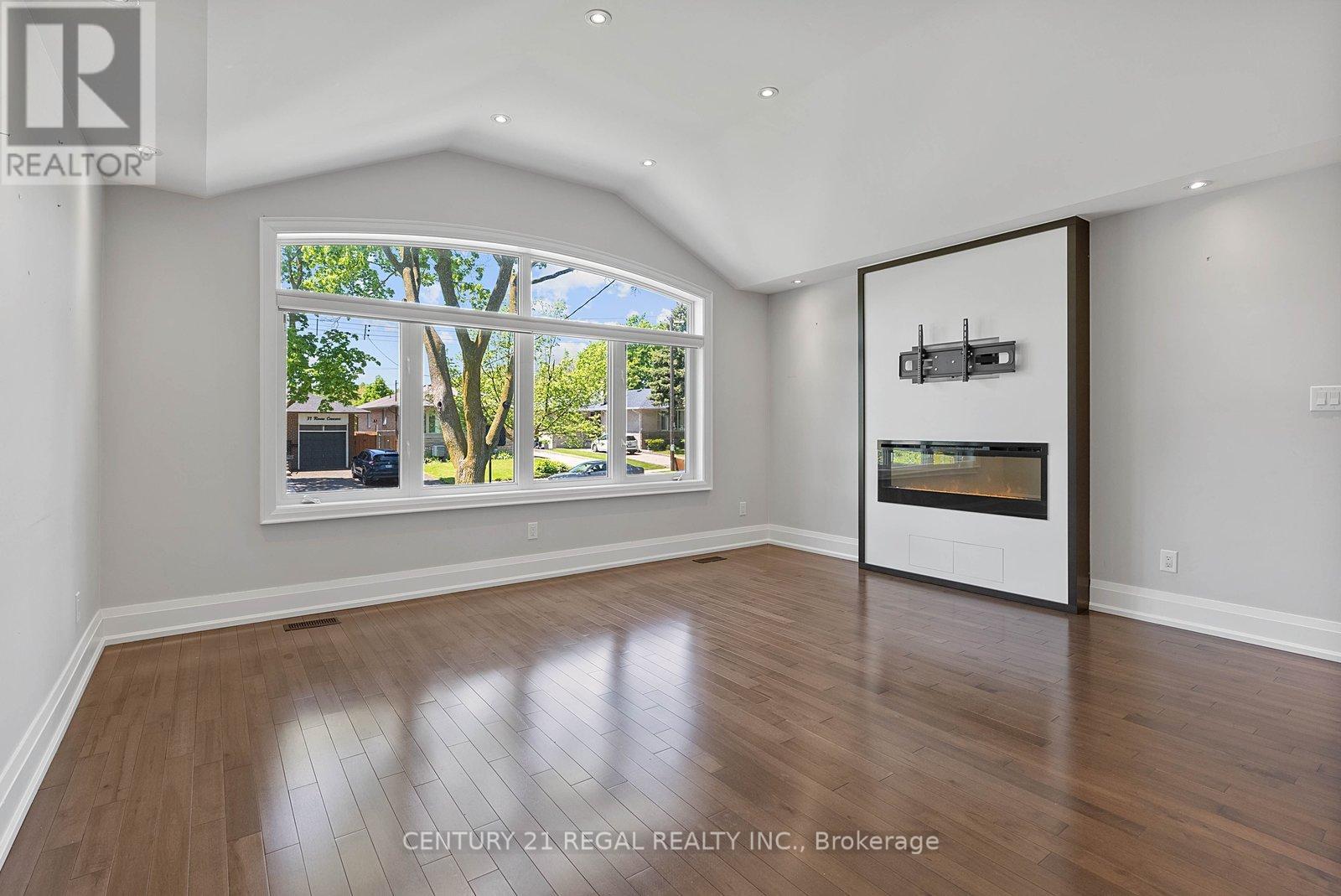 18 ROWSE CRESCENT - 6
