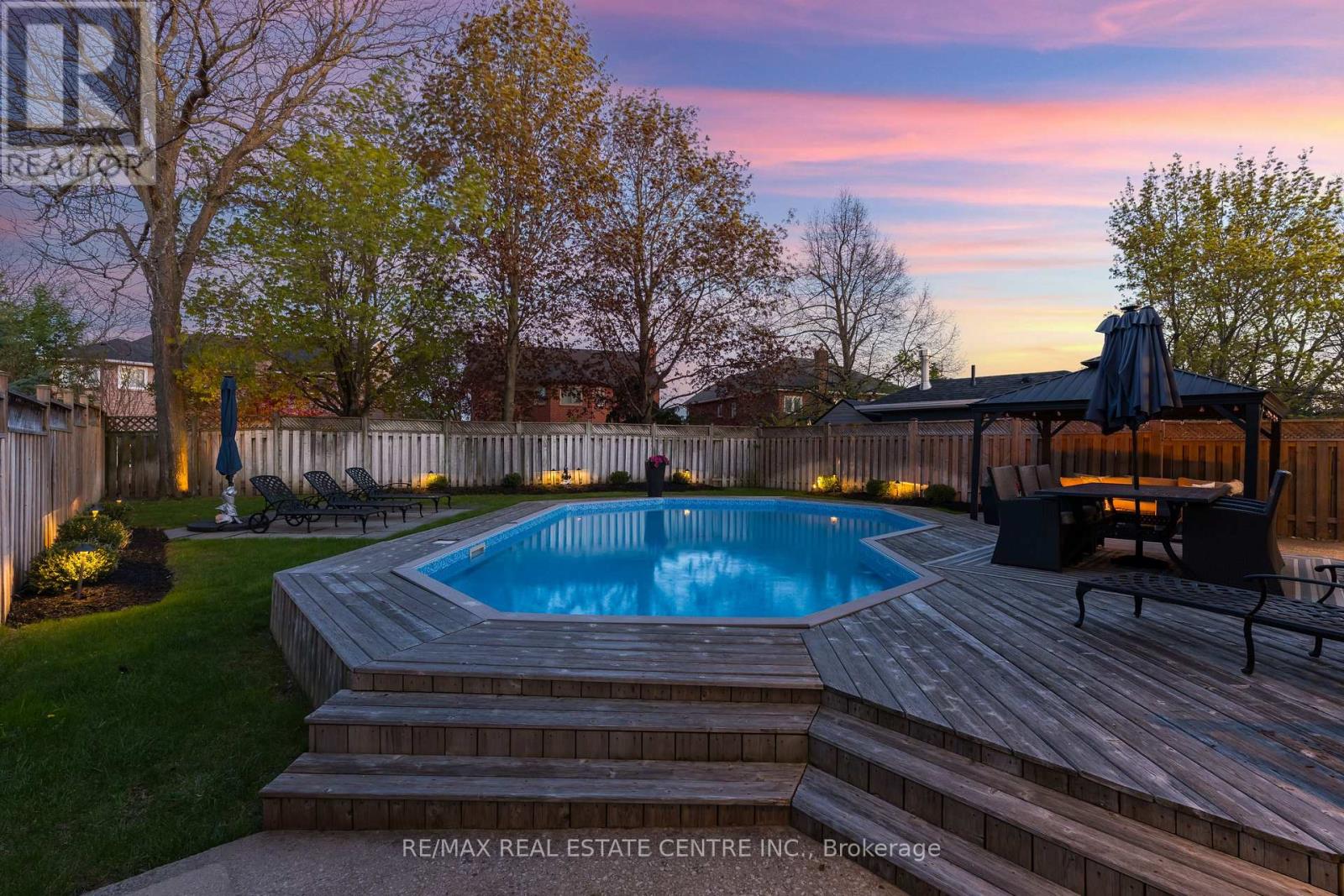 20 NIXON CRESCENT - 43