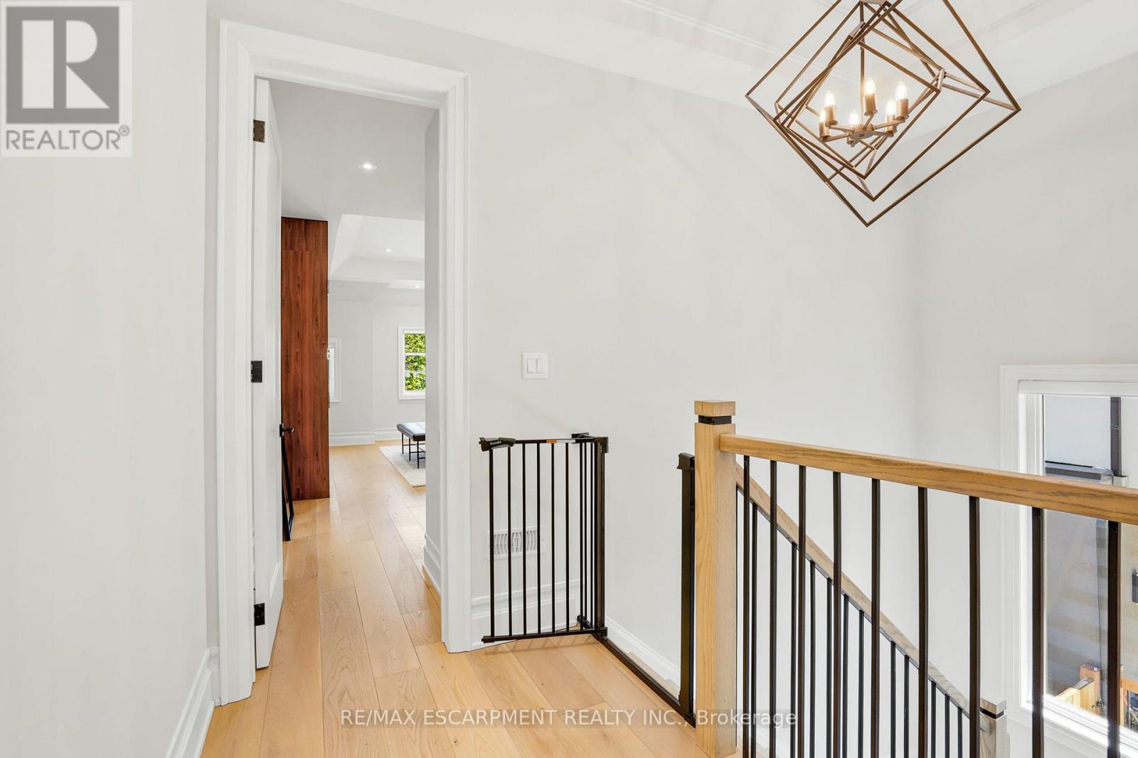 38A MAPLE AVENUE N - 15