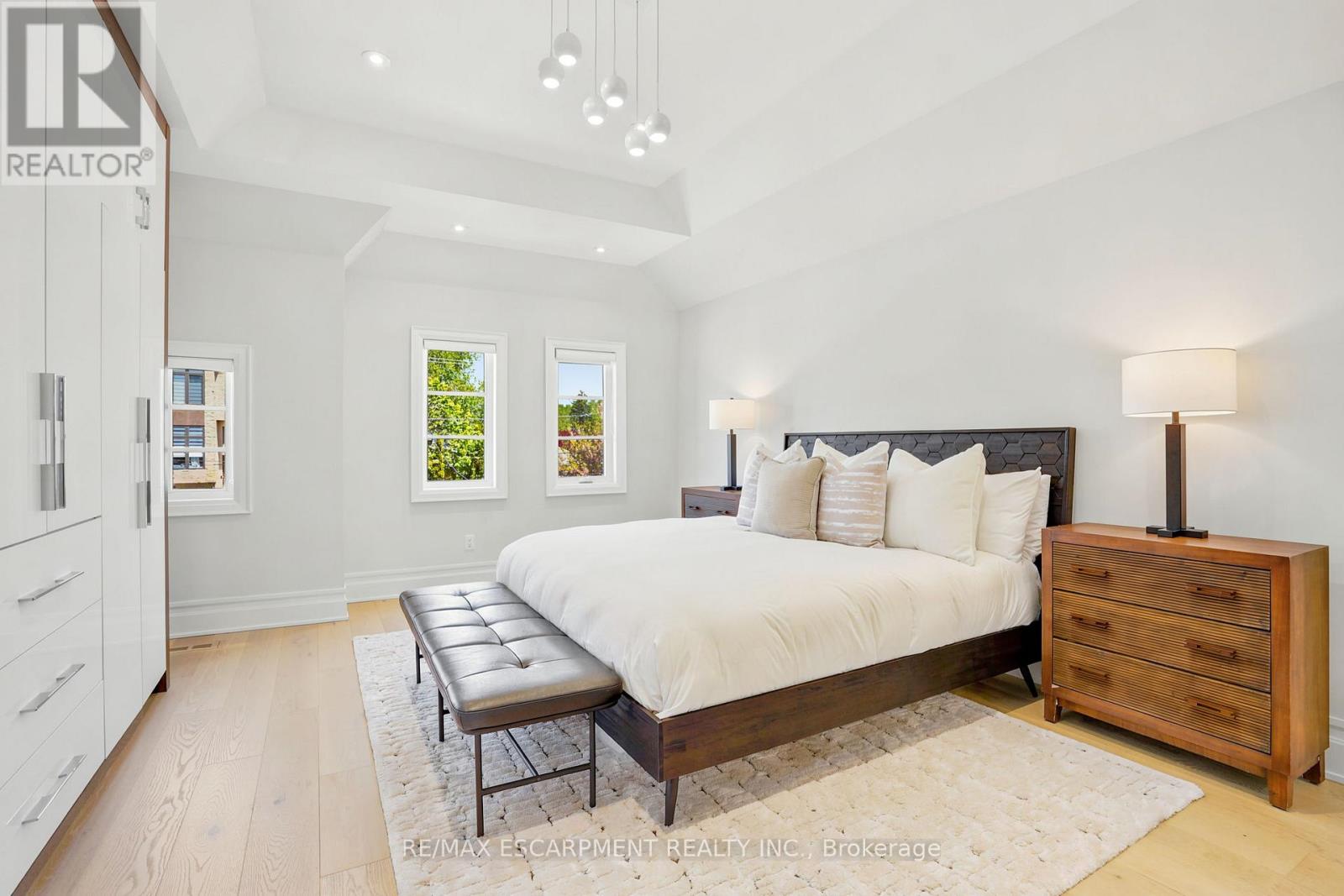 38A MAPLE AVENUE N - 16
