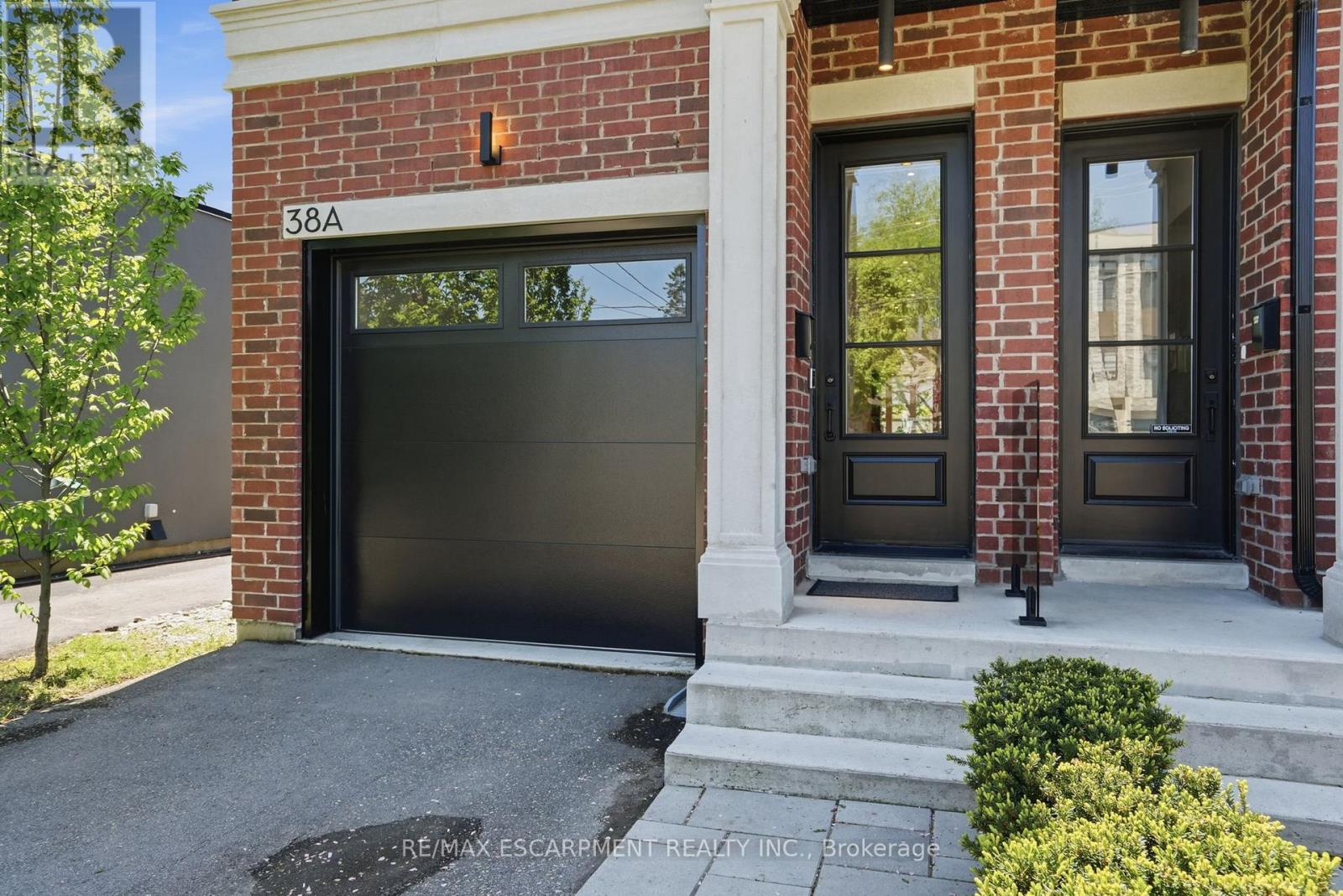 38A MAPLE AVENUE N - 2