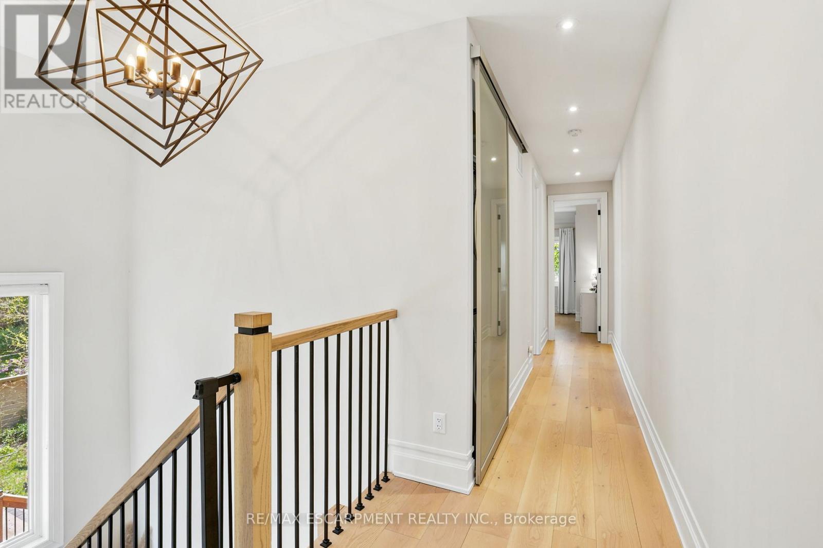 38A MAPLE AVENUE N - 21
