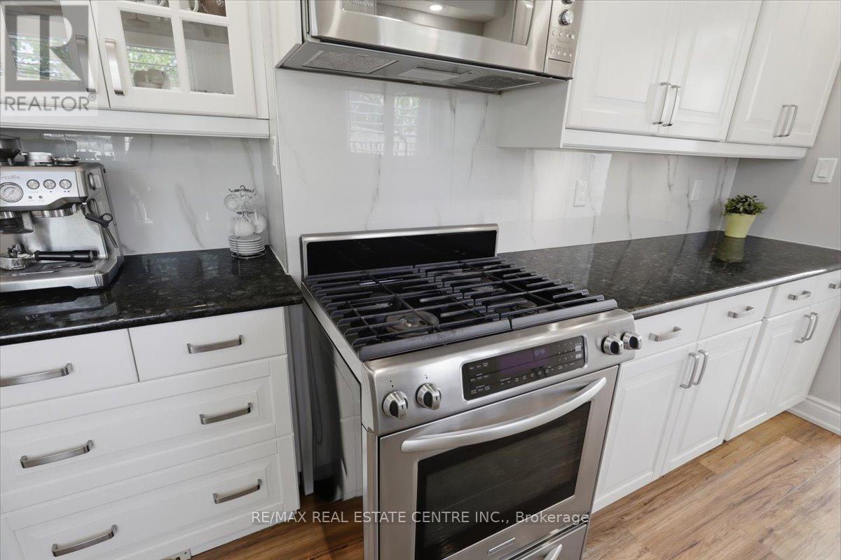 315 WOODLAWN CRESCENT - 10