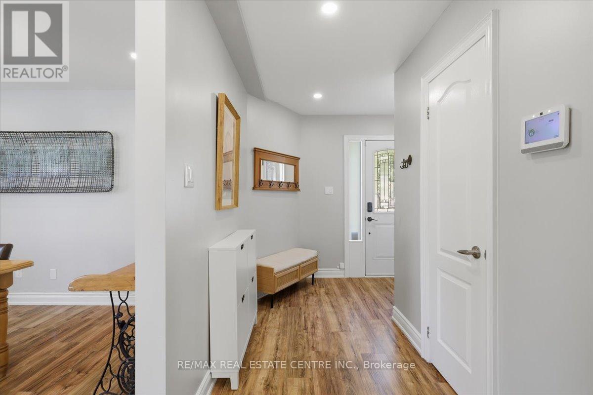 315 WOODLAWN CRESCENT - Image 2