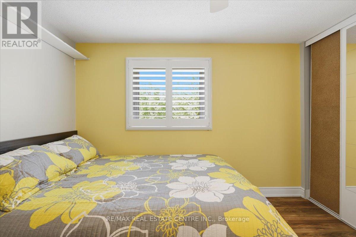 315 WOODLAWN CRESCENT - 24