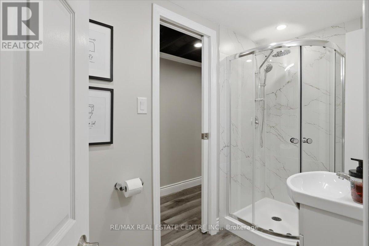315 WOODLAWN CRESCENT - 40
