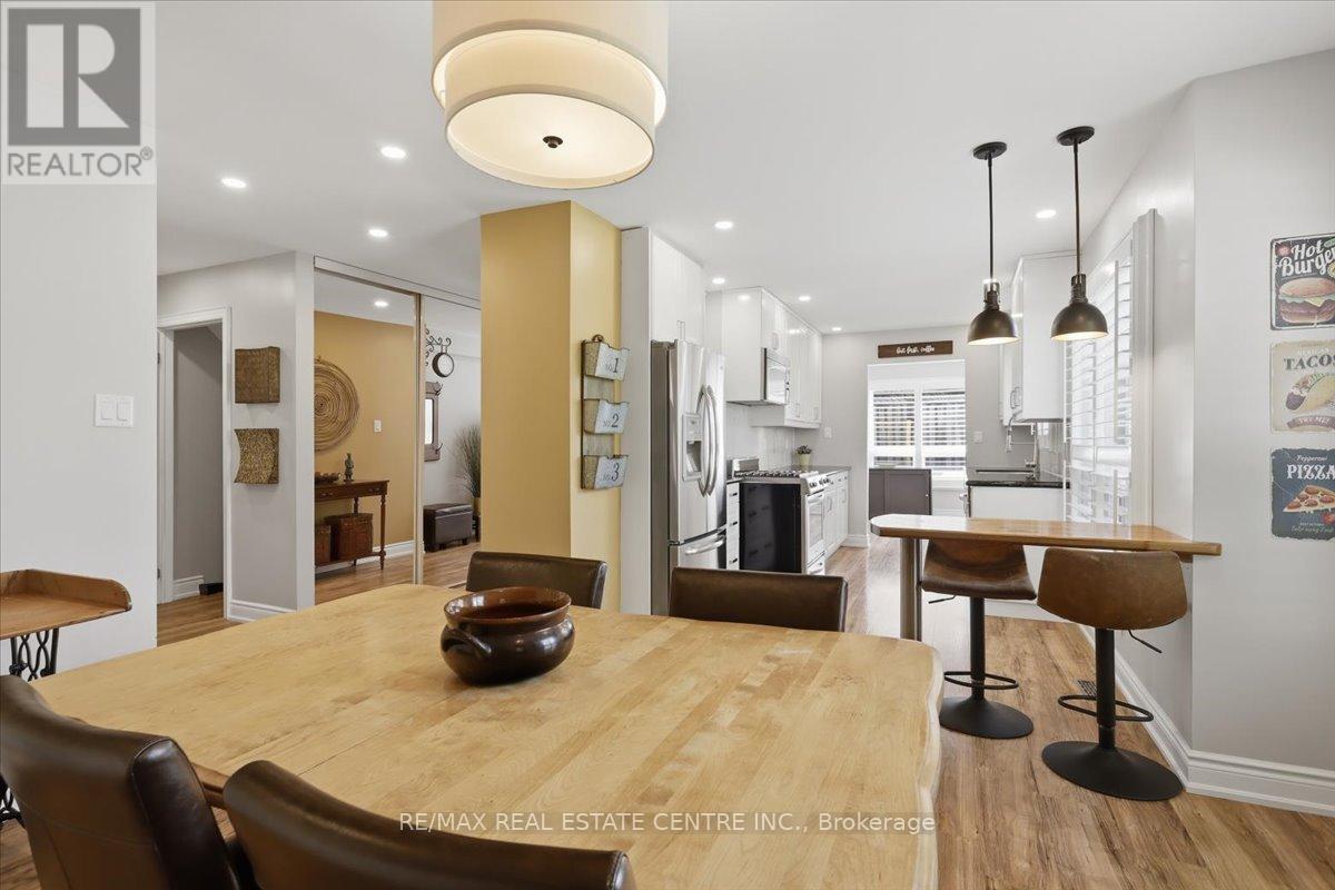 315 WOODLAWN CRESCENT - 5